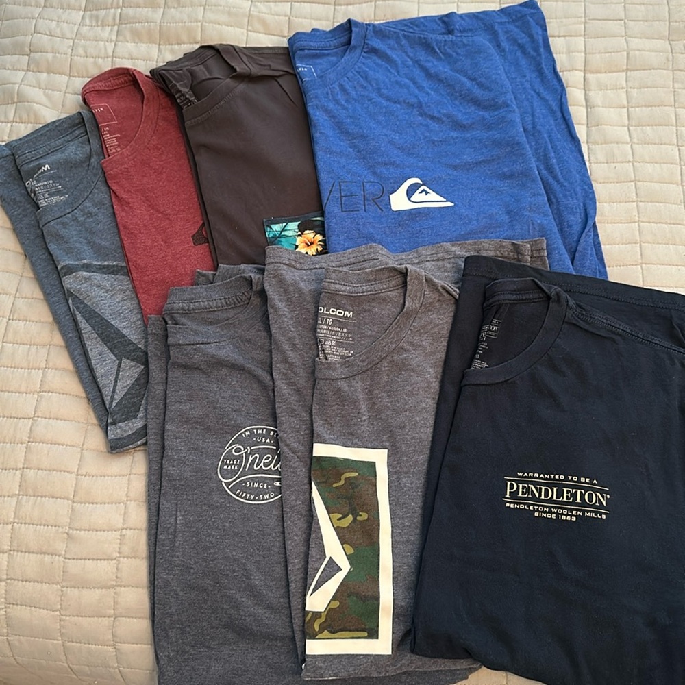 Lot of 7 XL short sleeve shirts including volcom quicksilver Pendleton